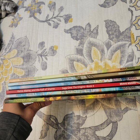 6 Brave books - Picture 6 of 6